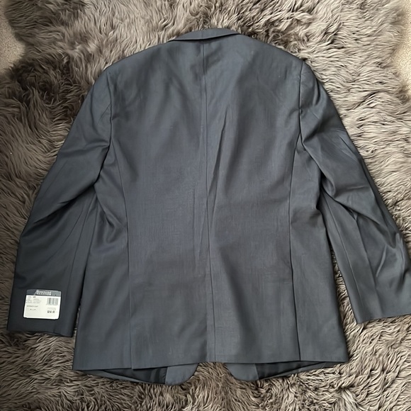 Kenneth Cole suit jacket - Picture 9 of 10